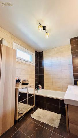 Septèmes-les-Vallons (13240) Charmante Maison Résidentielle avec Piscine, Secteur Septèmes-les-Vallons