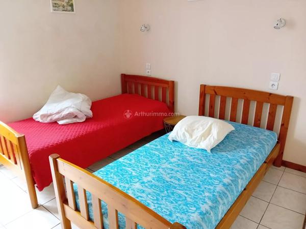 Vente                                                      Maison de ville
                        
                     4 pièces                      99 m2                     à Carmaux