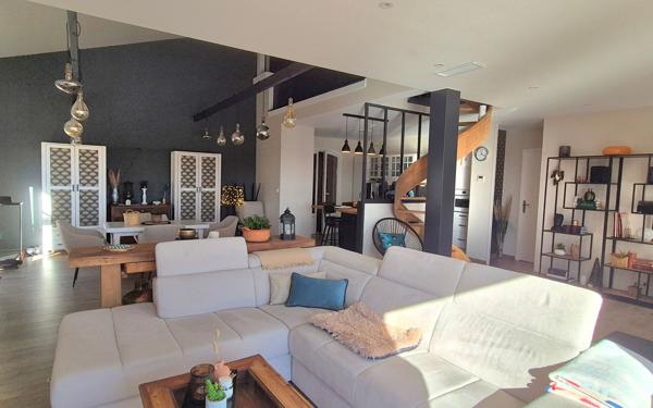 Maison à vendre    8 pièces • 207 m2 La Garde