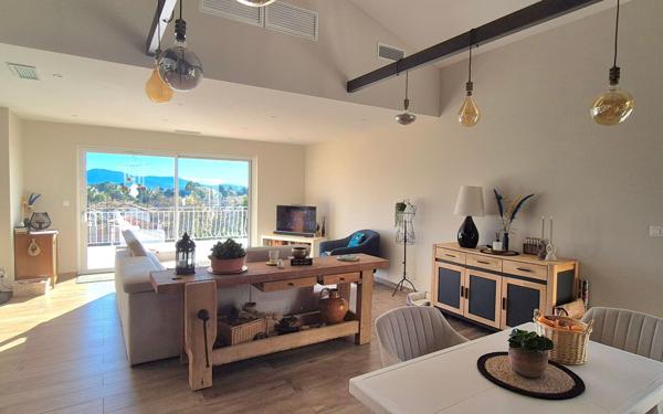 Maison à vendre    8 pièces • 207 m2 La Garde