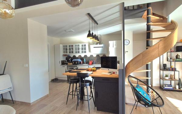 Maison à vendre    8 pièces • 207 m2 La Garde