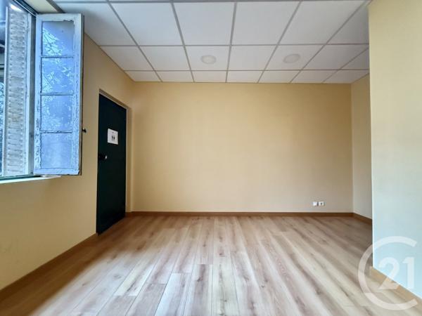 à vendre  56,75 m2 MOULINS - 03