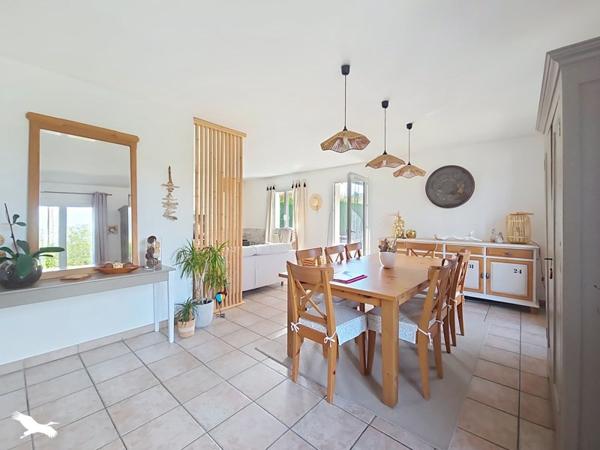 Maison à vendre 442 260 € Léognan 4 p 119 m² DPE C