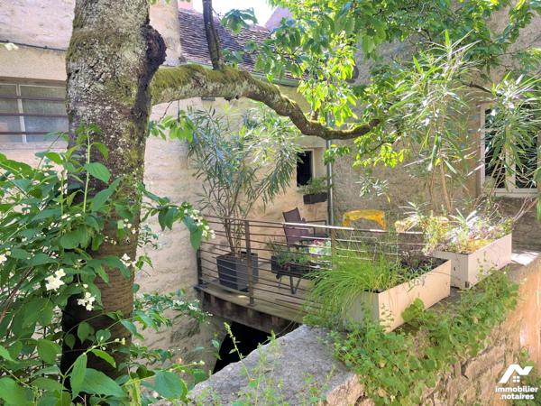 A VEZELAY, reconnu un des plus beaux villages de FRANCE, classé au patrimoine mondial de l’UNESCO,