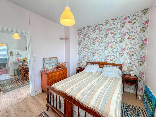 ROYAN - Maison de ville à fort potentiel ? Au coeur du centre-ville et à 800 m de la plage Royan