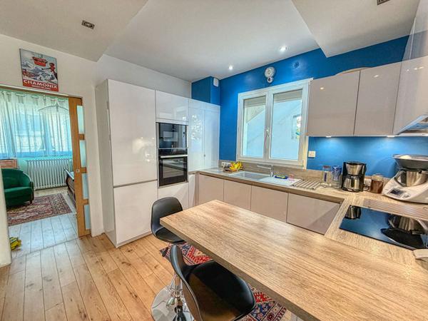 ROYAN - Maison de ville à fort potentiel ? Au coeur du centre-ville et à 800 m de la plage Royan