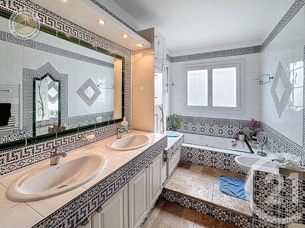 Maison à vendre  6 pièces - 179,36 m2 ST LAURENT DE LA SALANQUE - 66