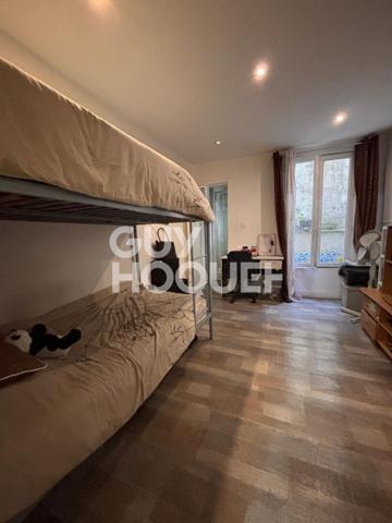 Maison de ville avec potentiel exceptionnel. 175 m2. La Plaine Saint Denis