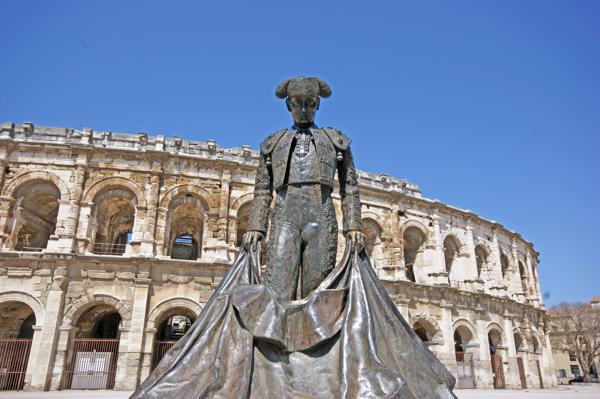 Nîmes (30000)