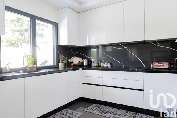 House for sale 7 rooms 205 m² Savigny-sur-Orge