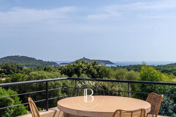 Sainte-Lucie-de-Porto-Vecchio, Villa 5 Chambres -  185 m² à vendre