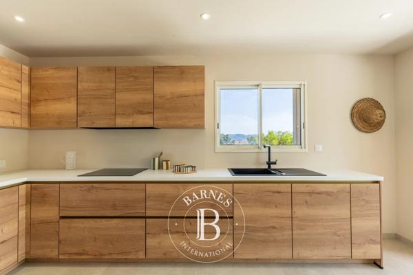 Sainte-Lucie-de-Porto-Vecchio, Villa 5 Chambres -  185 m² à vendre