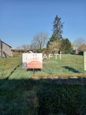 Un emplacement recherché pour concilier vie à la campagne et proximité de la ville. Terrain constructible  720 m2