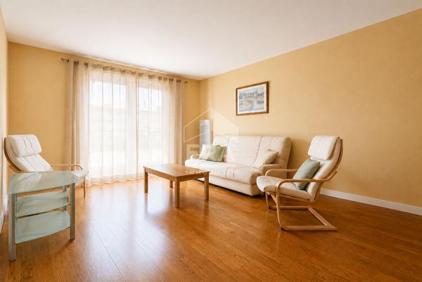 2 pièces 58 m² CALME-BALCON-PARKING