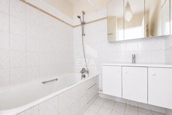 2 pièces 58 m² CALME-BALCON-PARKING