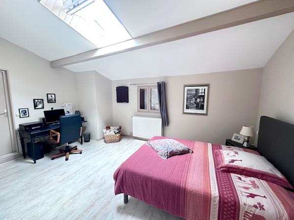 Maison 8 pièces - 180 m² Exclusivité efficity