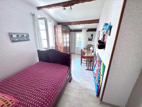 Maison 8 pièces - 180 m² Exclusivité efficity