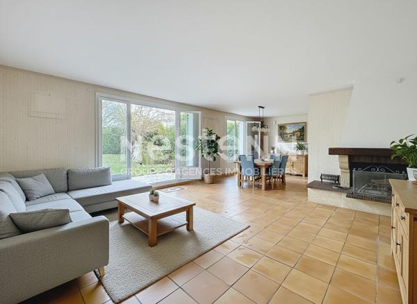 Maison de plain-pied Quartier recherché du Village Montigny Le Bretonneux 4 pièces 95 m2