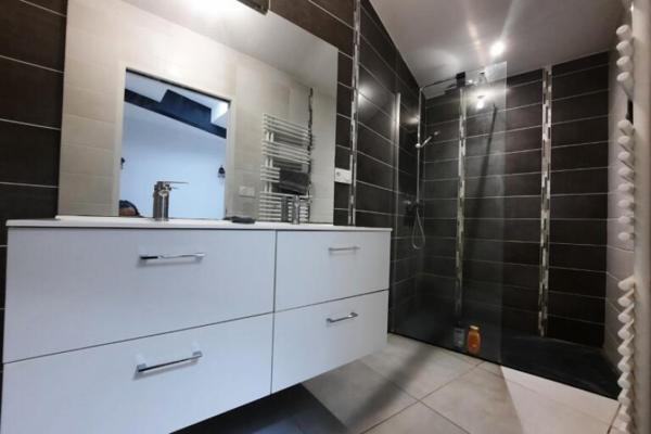 Louer appartement 5 pièces de 193 m²