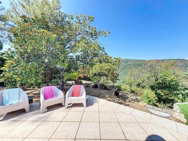 Villa 5 pièces 182 m2 avec TERRAIN DE 1600 M2