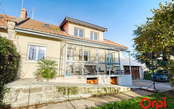 Maison à vendre    5 pièces •  Saint-Genis-Laval