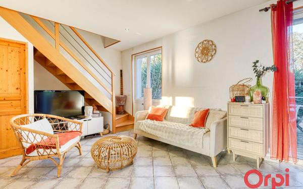 Maison à vendre    5 pièces •  Saint-Genis-Laval