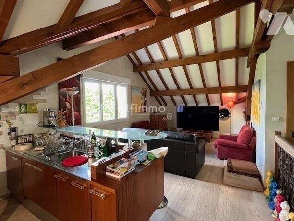 Villa ou ensemble immobilier à Golbey
