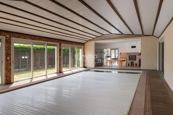 Villa ou ensemble immobilier à Golbey