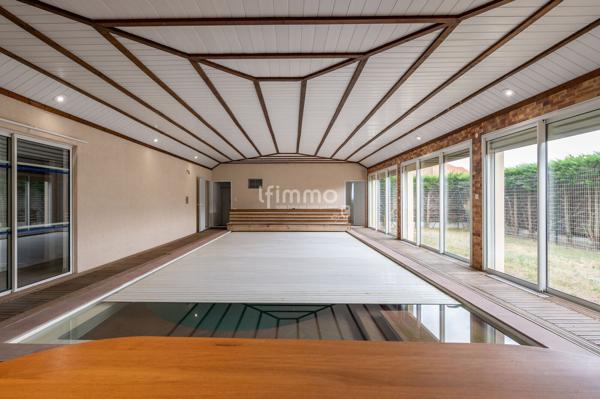 Villa ou ensemble immobilier à Golbey