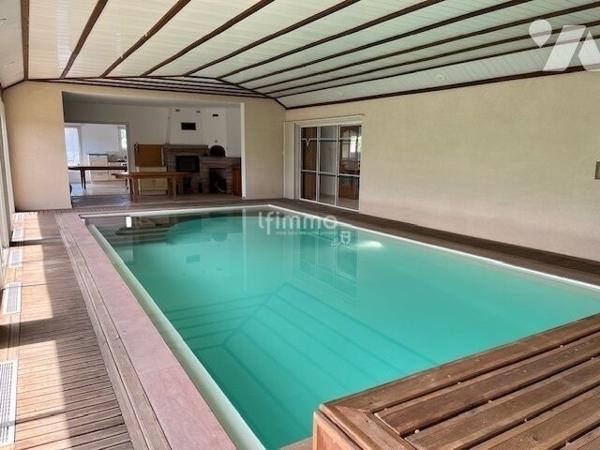 Villa ou ensemble immobilier à Golbey