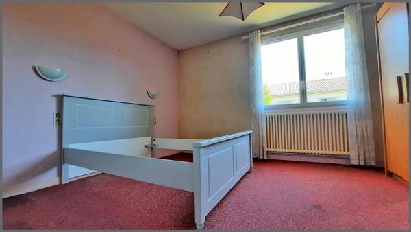 Maison à BRESSUIRE, 79300 - 5 pièces 95m²