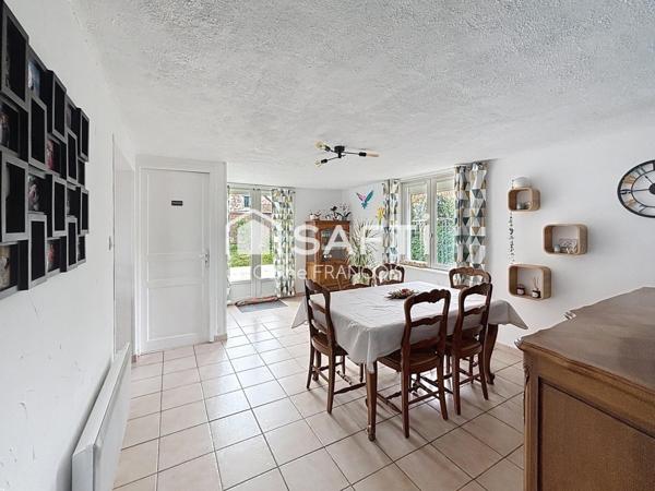 Plain-pied 87 m², village agréable et paisible