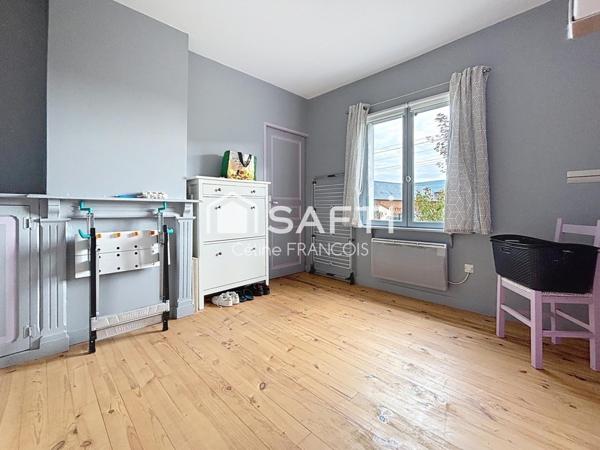 Plain-pied 87 m², village agréable et paisible