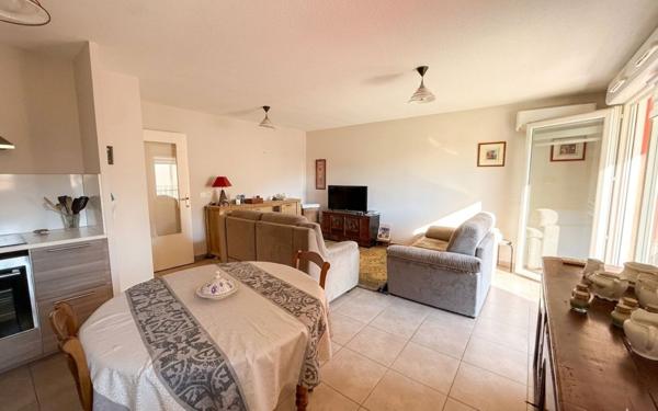 Appartement à vendre    3 pièces • 70 m2 Sète