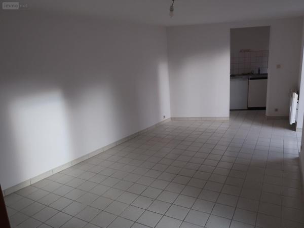 Appartement à vendre à Montfort-sur-Meu en Ille-et-Vilaine (35160), ref : 050/103