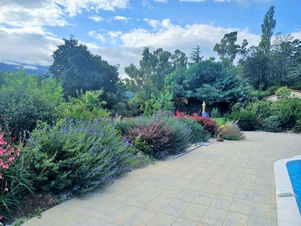 Vente / Maison et grand terrain