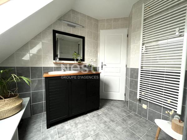 Maison à vendre, Monterblanc, 100 m², 3 chambres avec un terrain de 594 m²