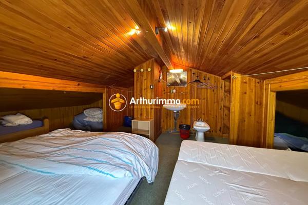 Vente                                                      Chalet
                        
                     6 pièces                      91 m2                     à Abriès-Ristolas
