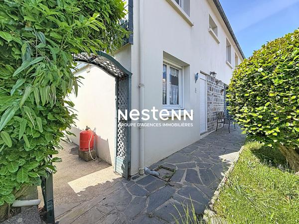 Maison - 5 pièces - 87 m² - ERGUE-GABERIC -  à proximité immédiate des commerces