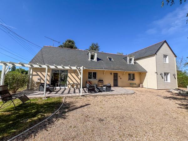 A vendre Maison Corzé , 5 chambres, jardin, garage, 210m2, vie de plain-pied