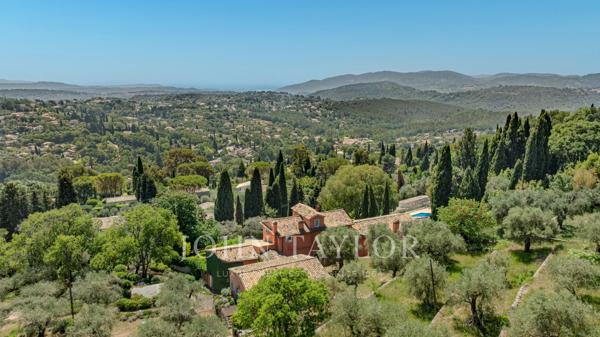 Grasse - Propriété d'exception avec vue panoramique jusqu'à la mer