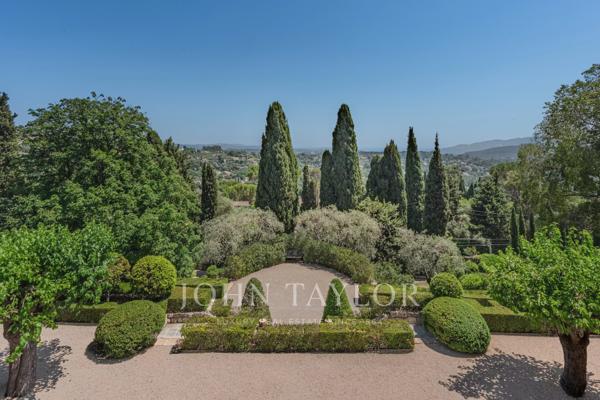 Grasse - Propriété d'exception avec vue panoramique jusqu'à la mer
