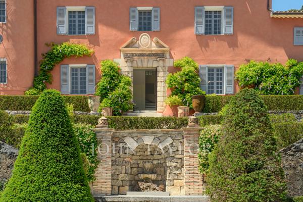 Grasse - Propriété d'exception avec vue panoramique jusqu'à la mer