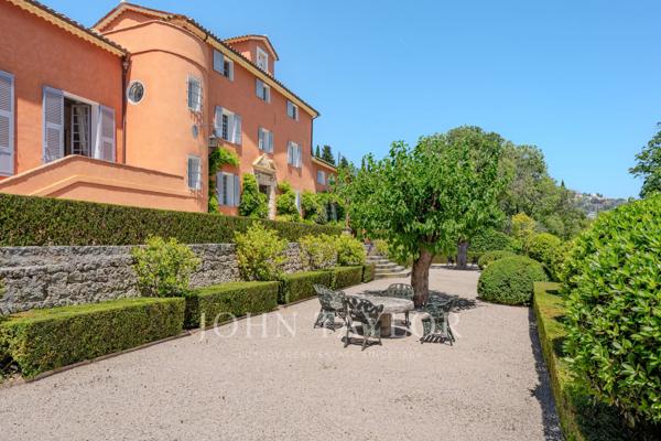 Grasse - Propriété d'exception avec vue panoramique jusqu'à la mer