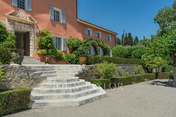 Grasse - Propriété d'exception avec vue panoramique jusqu'à la mer