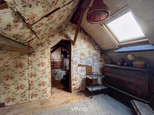 Maison
         3 pièces
        - 84 m² Exclusivité 48 000 € *