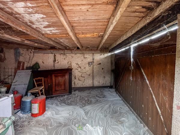 Maison
         3 pièces
        - 84 m² Exclusivité 48 000 € *