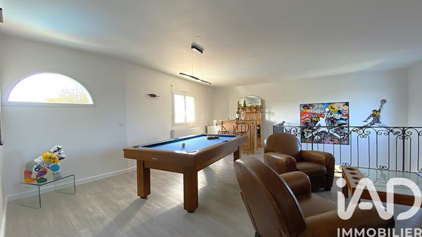 Maison à vendre 6 pièces 200 m² Saint-Médard-en-Jalles