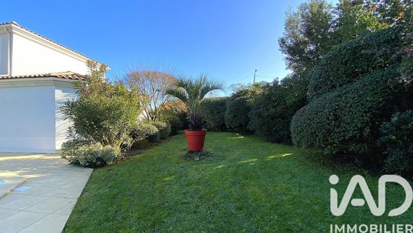 Maison à vendre 6 pièces 200 m² Saint-Médard-en-Jalles