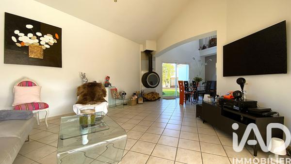 Maison à vendre 6 pièces 200 m² Saint-Médard-en-Jalles